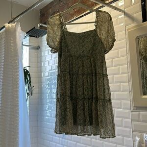 Empire waist green floral dress, bubble sleeve